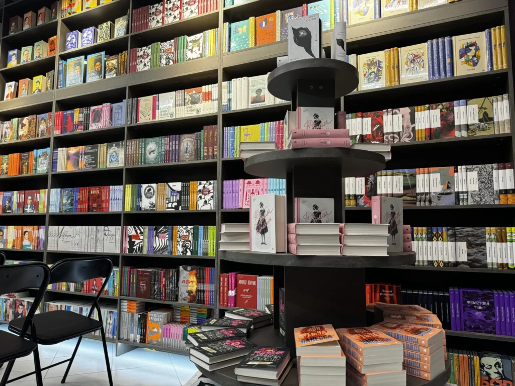 КнигоЛенд - найбільша книгарня у Києві